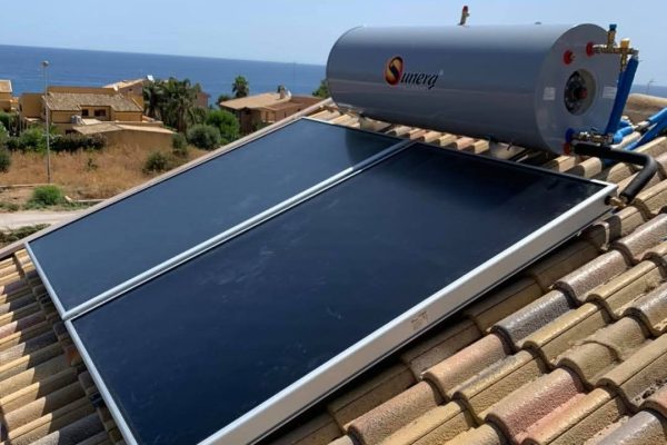 impianto fotovoltaico da 6Kw e solare termico con accumulo acqua calda da 300Lt.